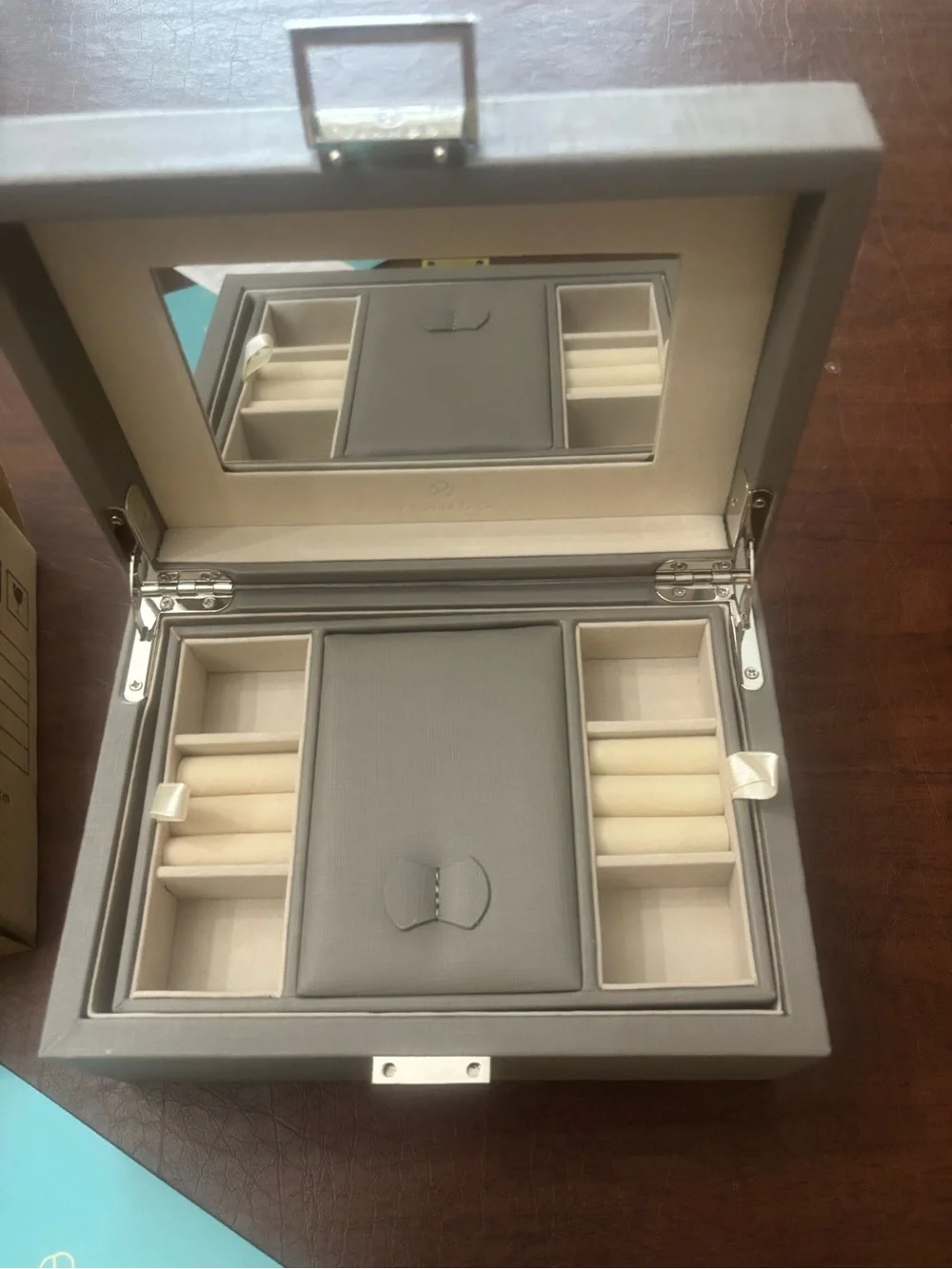 Vlando Jewelry Box